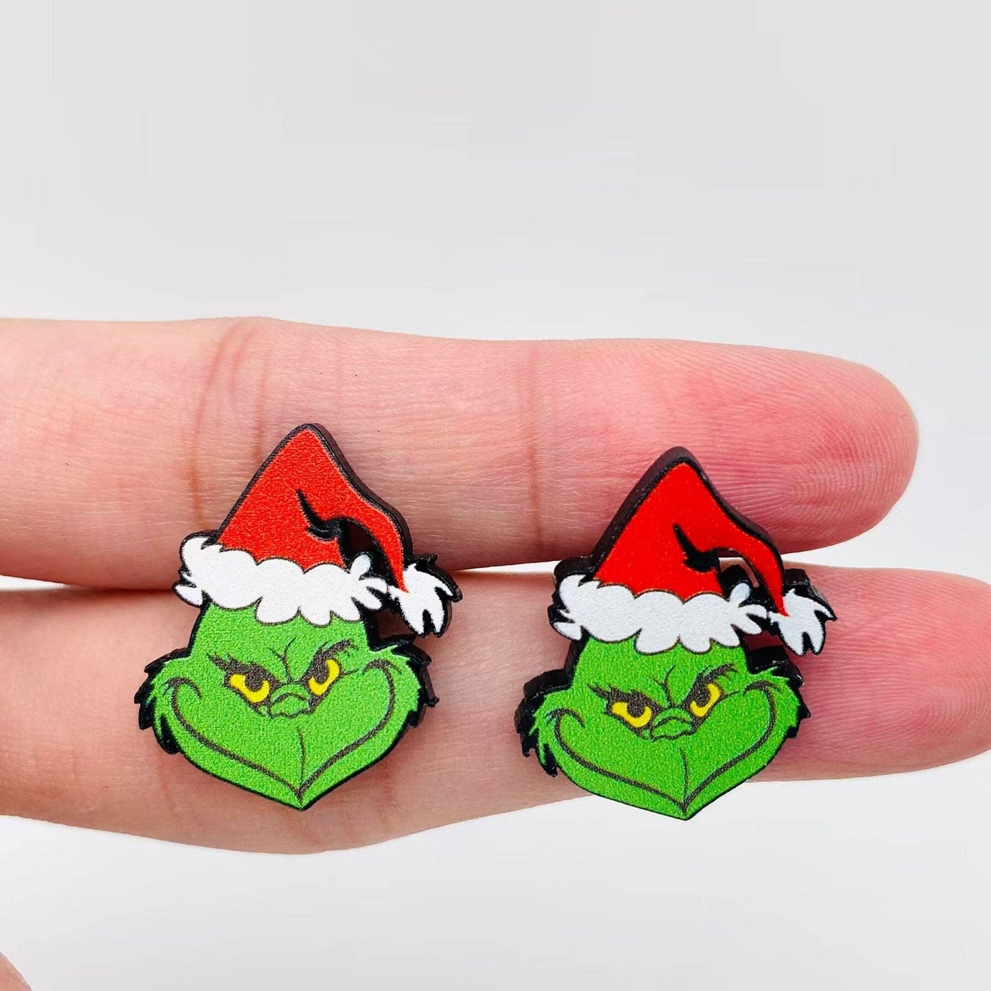 Hatted Grinch Studs