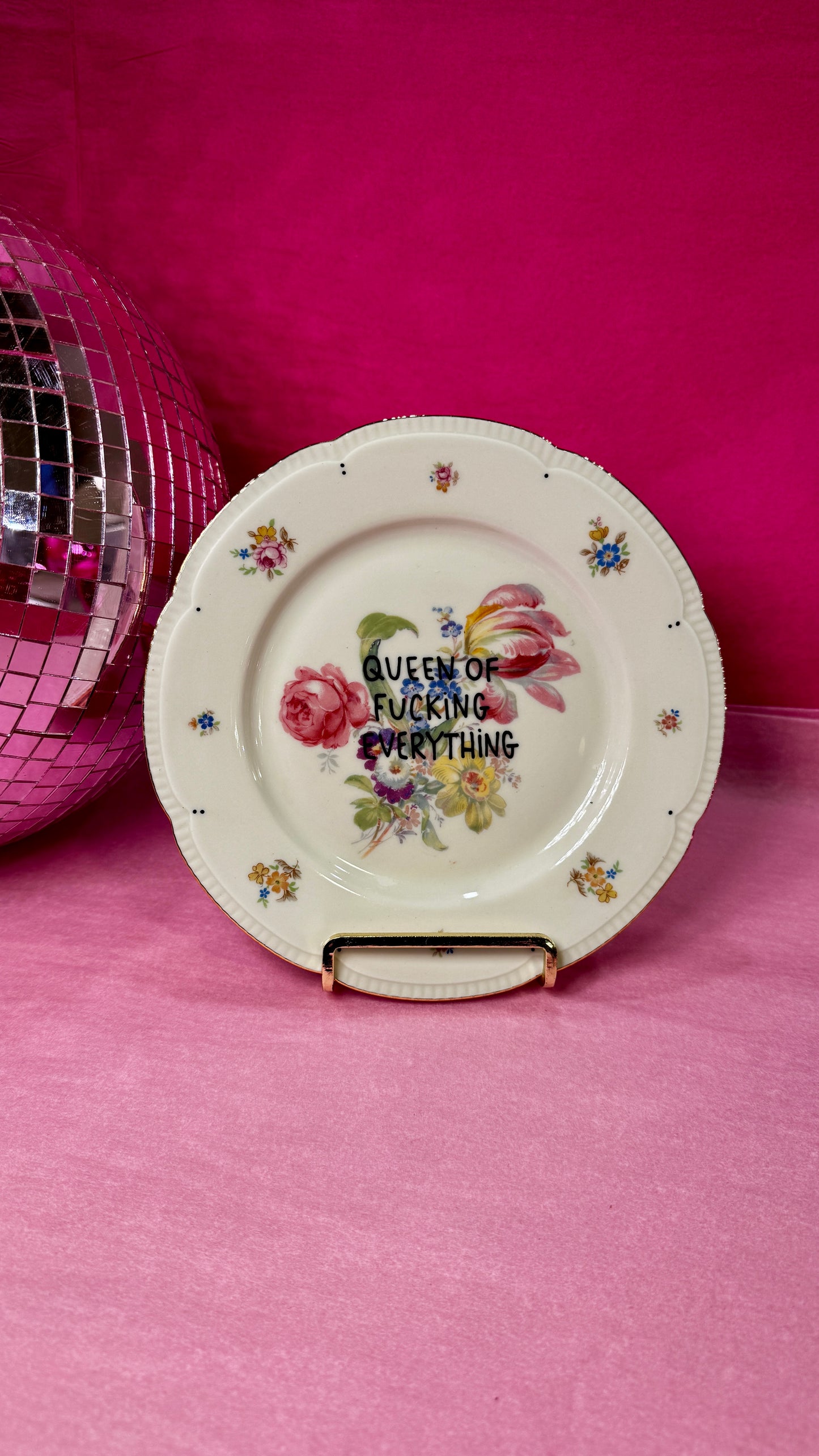 Queen of fucking everything Tallerken