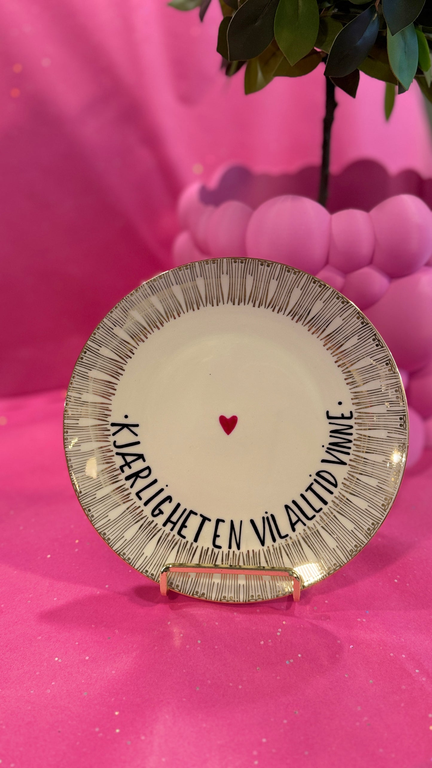 Kjærligheten vil alltid vinne Tallerken