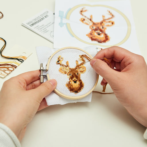 Deer broderisett