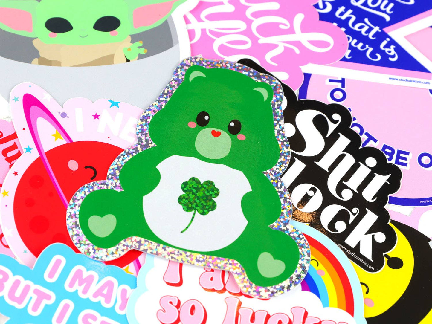 Glitter Care Bear Klistremerke