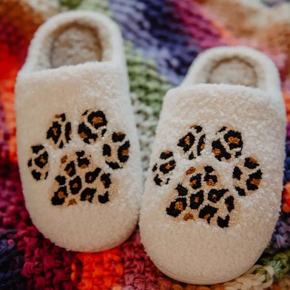 Paw-Print-Leo-Slippers_aba063ac7b3b41caf560222f05a75345.jpeg