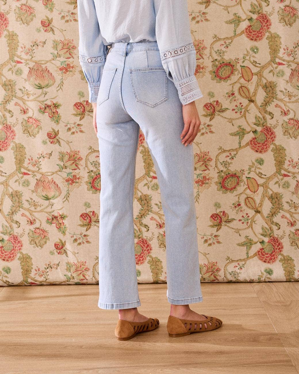 Niki Jeans