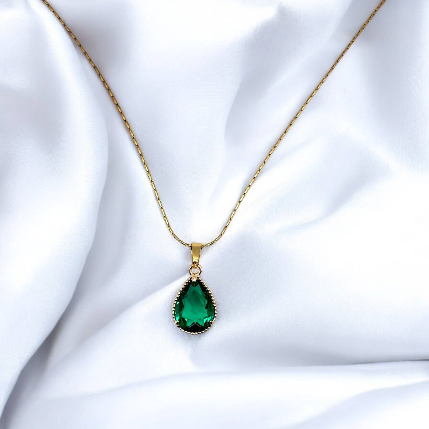 Emerald Smykke