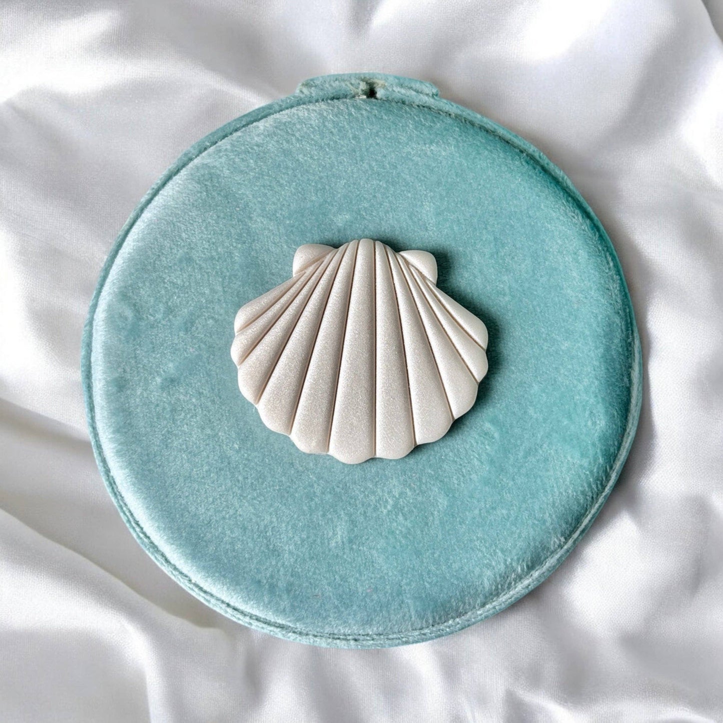 Reisesmykkeskrin Blue with White Shell