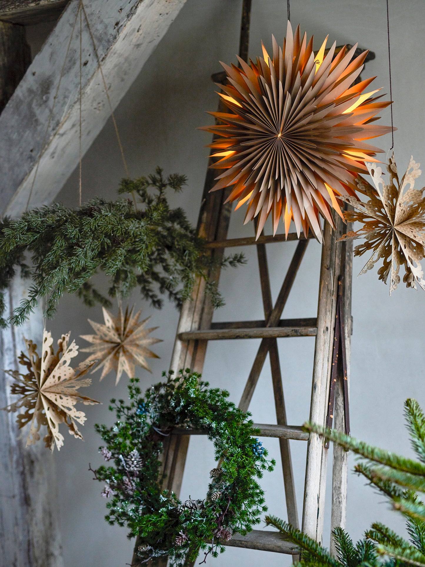 Elijas Stjerne med lys