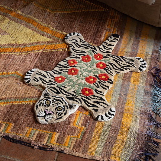Floral White Tiger Teppe