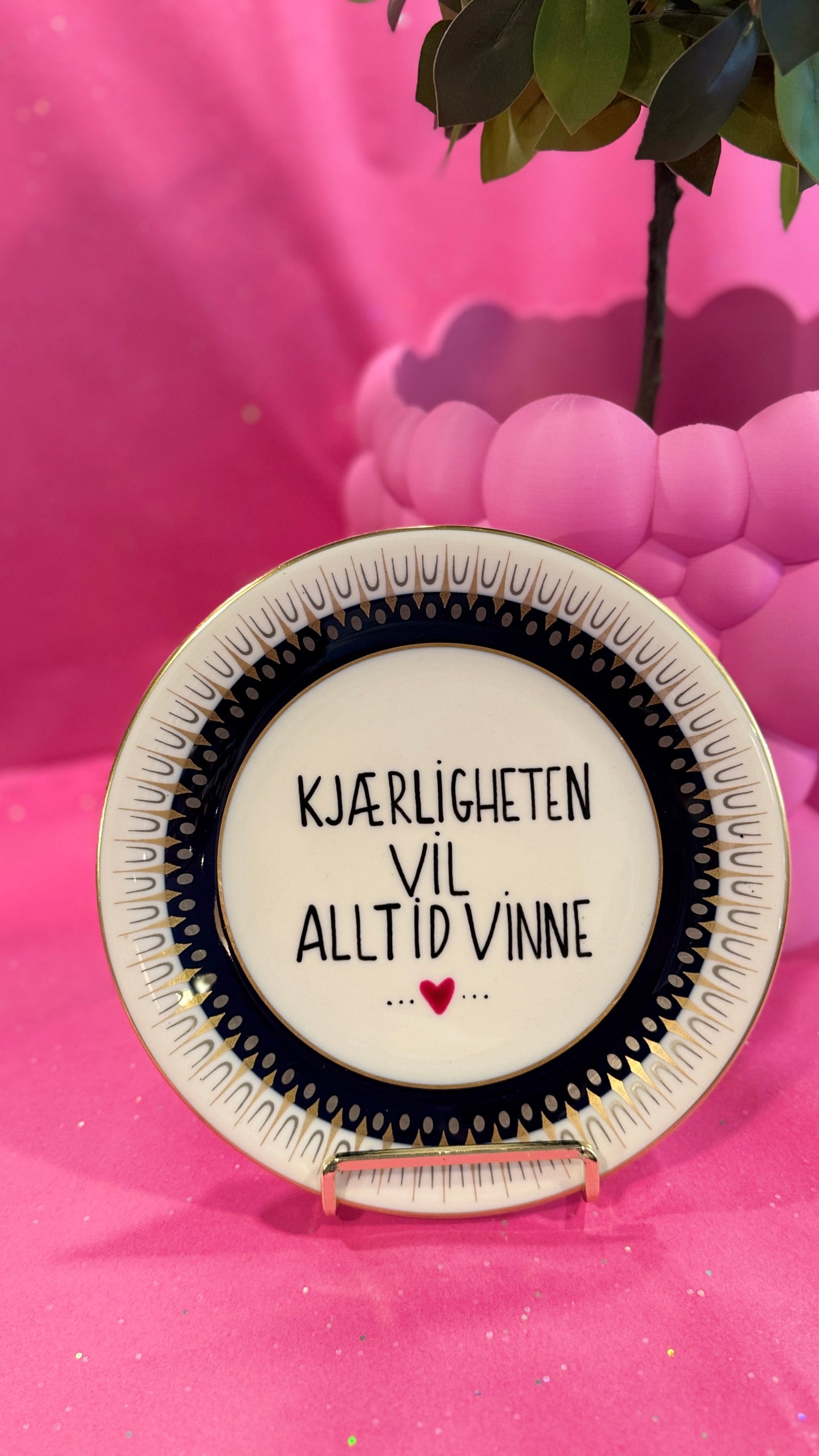 Kjærligheten vil alltid vinne Tallerken