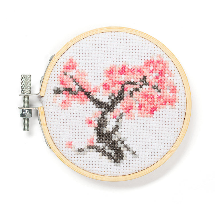 Cherry broderisett