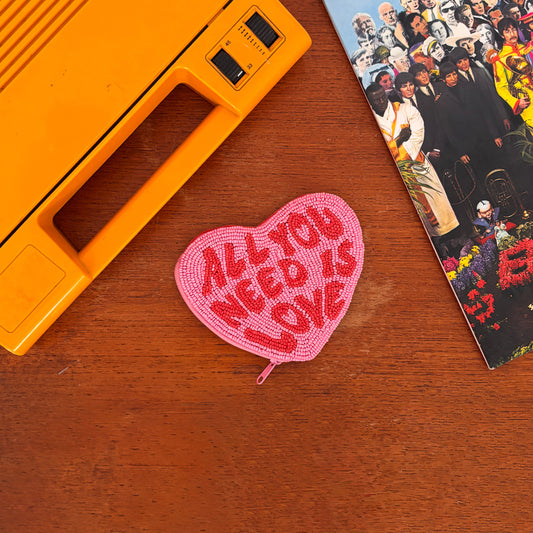 All you need is love myntpung
