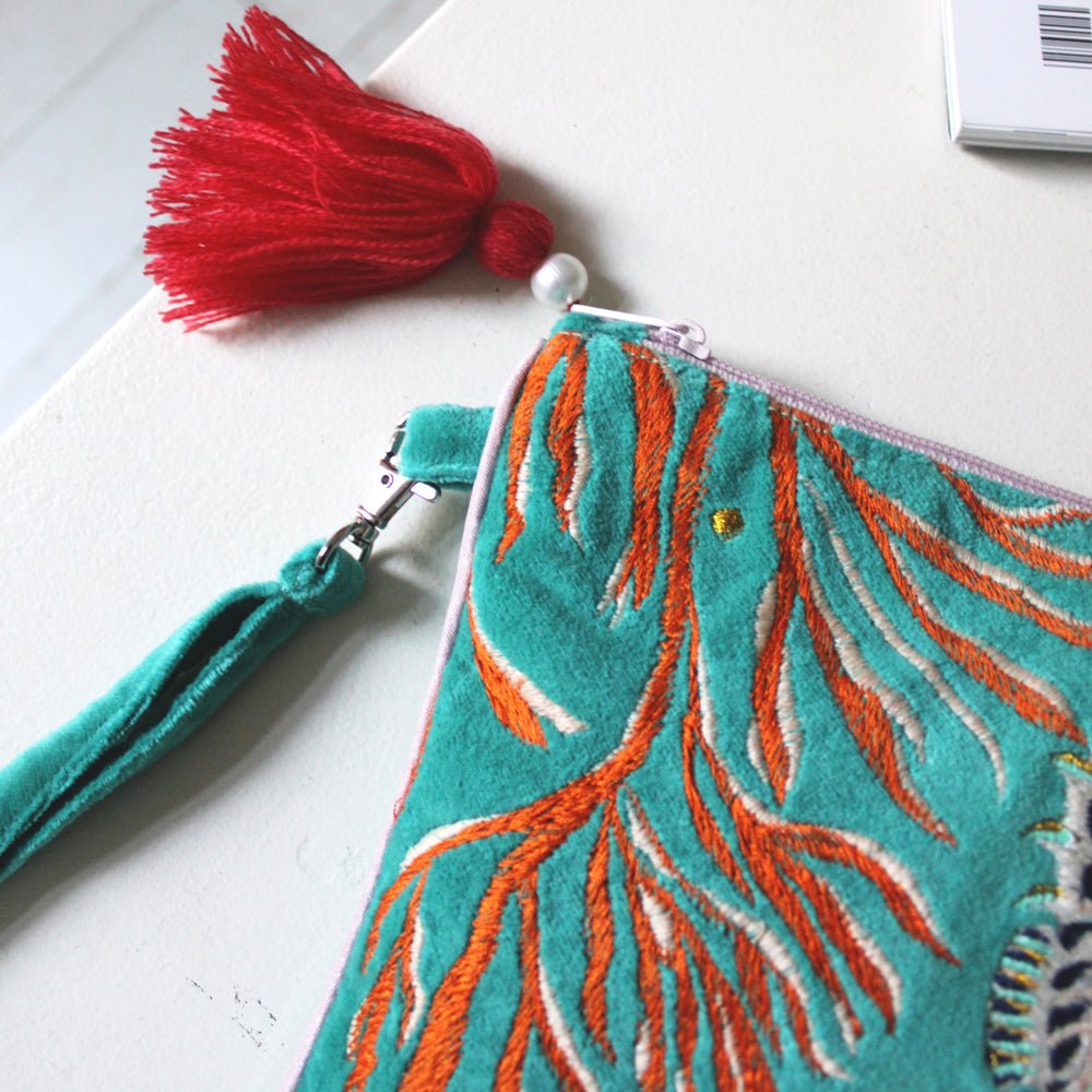 Coral Seahorse Clutch
