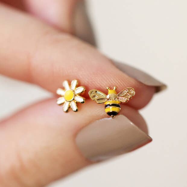 Bee and Daisy Øredobber