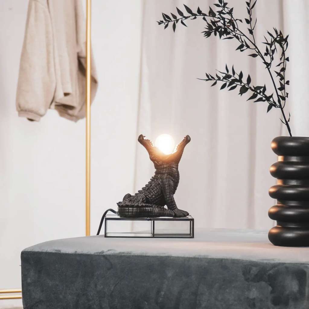croc-lamp_79fa413f84a59a553da0e0ad6ebd1aeb.jpg